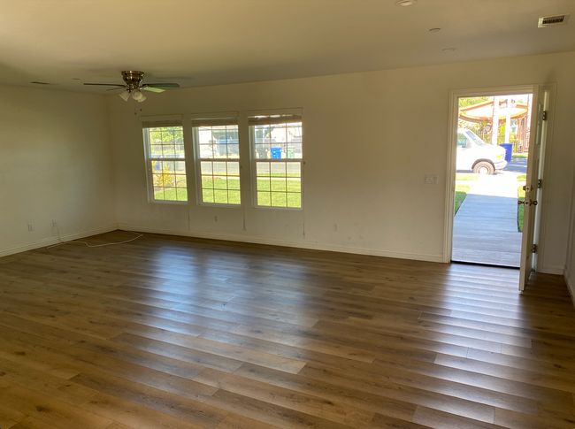 633 W Sunkist St in Ontario, CA - Building Photo - Building Photo