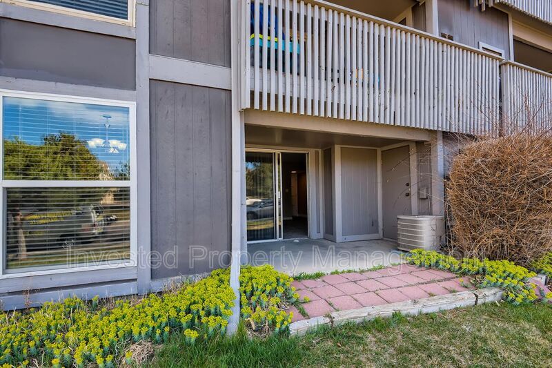 7332 S Xenia Cir in Centennial, CO - Building Photo
