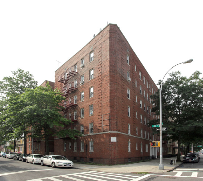 8201 4th Ave in Brooklyn, NY - Building Photo - Building Photo