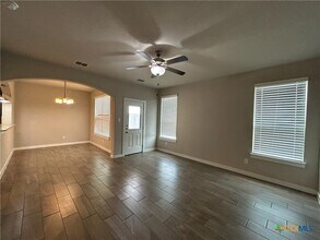 415 Creekside Curve in New Braunfels, TX - Building Photo - Building Photo