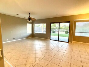 1608 W Amberwood Dr in Phoenix, AZ - Building Photo - Building Photo