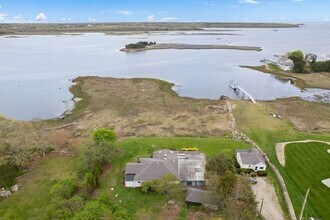 101 Ashley Island Rd in Fairhaven, MA - Building Photo - Building Photo