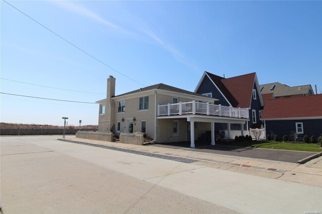 149 Hewlett Ave in Point Lookout, NY - Building Photo - Building Photo