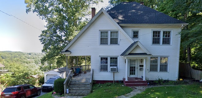 2705 Valley View Ave in Bluefield, WV - Building Photo - Building Photo