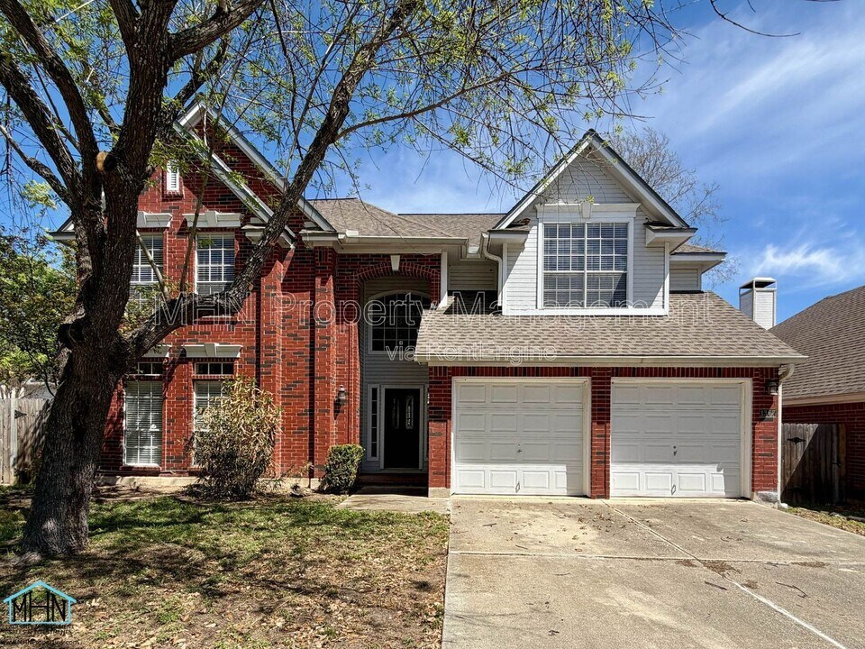 1307 Adobe Run in San Antonio, TX - Building Photo