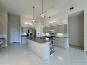 440 Sea Duck Dr in Daytona Beach, FL - Building Photo - Building Photo