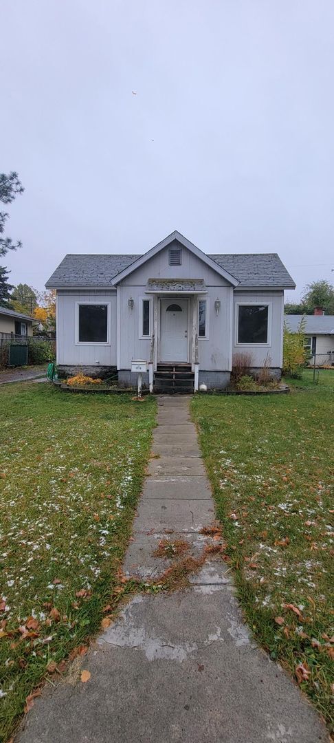 property at 1718 E 8th Ave