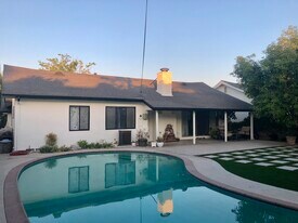 9333 Swinton Ave in North Hills, CA - Building Photo