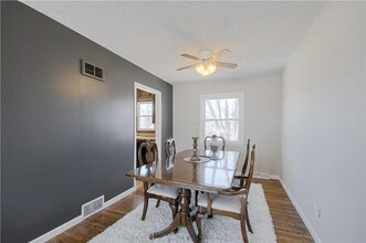 5500 Cedar Ave in Raytown, MO - Building Photo - Building Photo