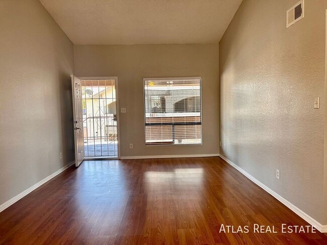 465 W Ivyglen St in Mesa, AZ - Building Photo - Building Photo