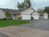 Country Meadows Apartments in Eau Claire, WI - Foto de edificio - Building Photo