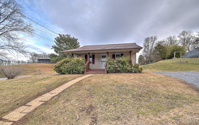 property at 1104 Old Boones Creek Rd