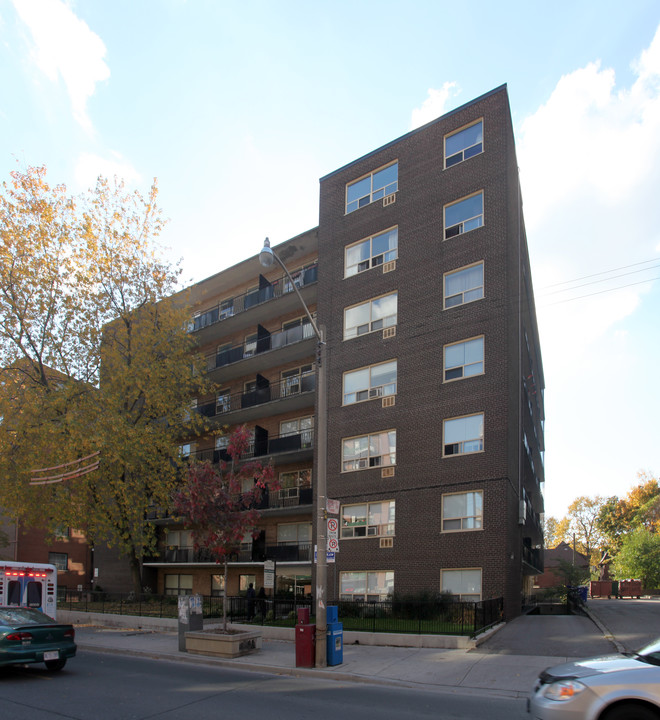 Jameson Apartments in Toronto, ON - Building Photo