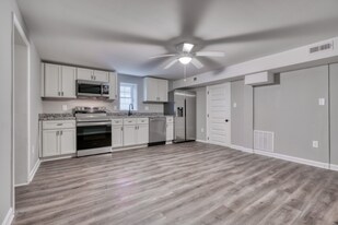 6722 Brentwood Ave in Dundalk, MD - Building Photo