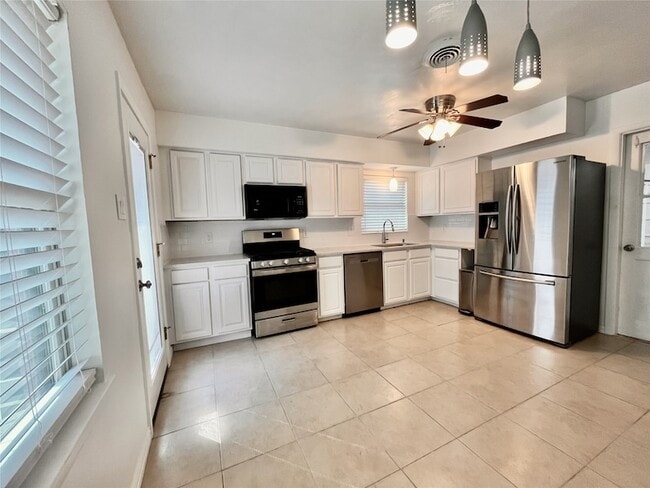 421 Jolee St in Richardson, TX - Building Photo - Building Photo