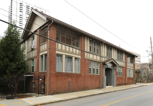 121 8th St Apartments in Atlanta, GA - Foto de edificio - Building Photo