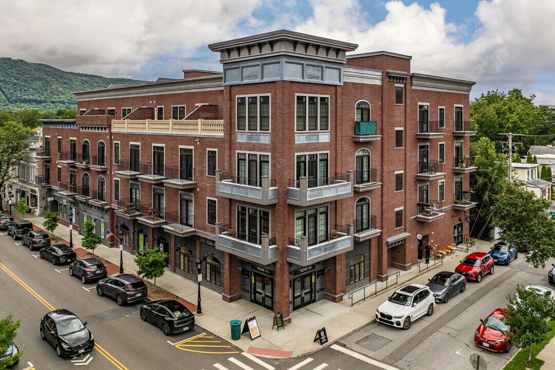 249 Main St in Beacon, NY - Building Photo