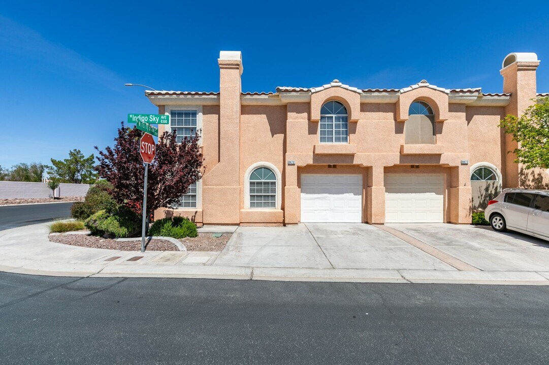 8476 Indigo Sky Ave in Las Vegas, NV - Building Photo