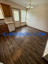 613 Willow Ln in Peculiar, MO - Building Photo - Building Photo