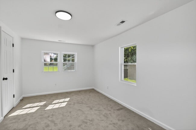 13648 Track Ln in Smithfield, VA - Building Photo - Building Photo