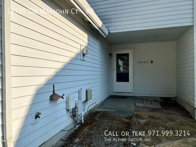 18725 SW Mayjohn Ct in Beaverton, OR - Building Photo - Building Photo