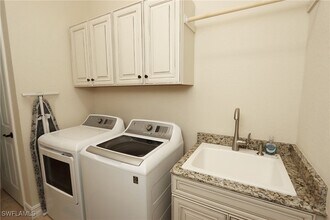 17151 Cherrywood Ct in Bonita Springs, FL - Building Photo - Building Photo