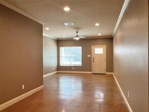 1312 W Jefferson St in Waxahachie, TX - Building Photo - Building Photo