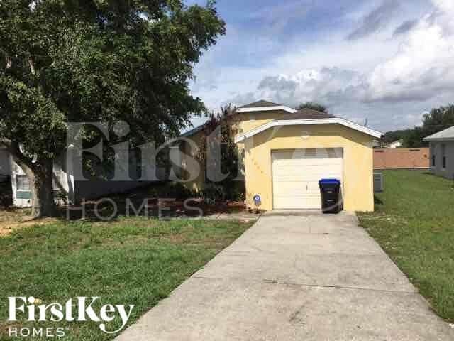 property at 7424 Little Pond Ct