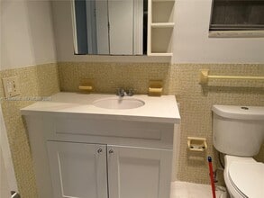 2800 NE 203rd St in Miami, FL - Building Photo - Building Photo