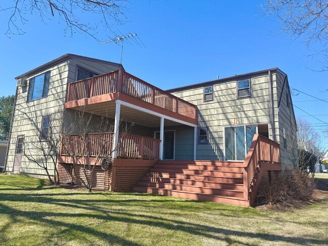 45 Milton St in Fairfield, CT - Building Photo - Building Photo