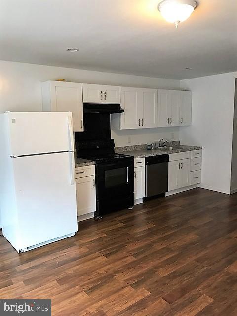 28 W Prescott Alley-Unit -1ST FLOOR UNIT in West Chester, PA - Building Photo