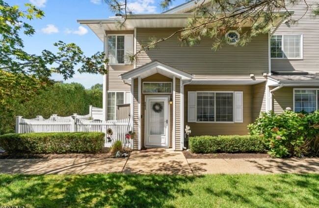 property at 11 Bentley Ct