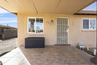 1521 55th St NW in Albuquerque, NM - Building Photo - Building Photo