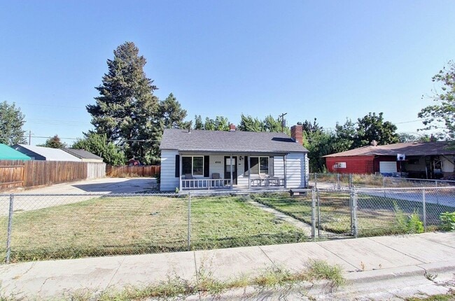 property at 4508 W Glenn St