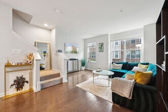 7119 Rowlock Aly in Beltsville, MD - Building Photo - Building Photo
