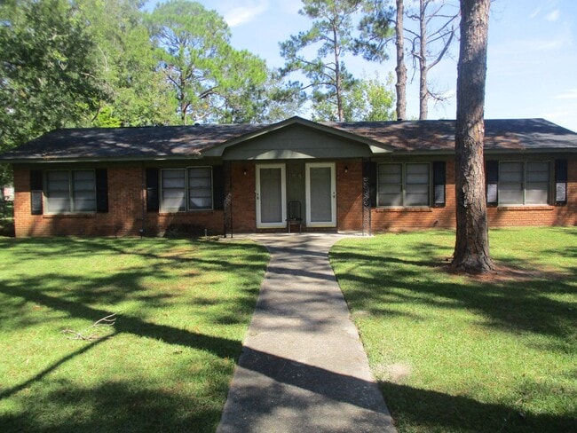 property at 1916-A N Harding St