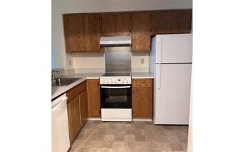 5200 Case Ave in Pleasanton, CA - Foto de edificio - Building Photo