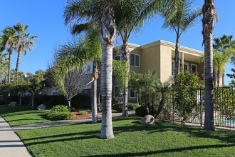 Canyon View Apartments in Poway, CA - Building Photo - Building Photo