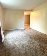 3820 Hydes Ferry Rd-Unit -B in Nashville, TN - Foto de edificio - Building Photo