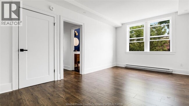 74 Ellis St W in Windsor, ON - Building Photo - Building Photo