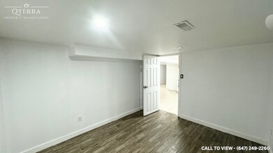 90 Barons Av N in Hamilton, ON - Building Photo - Building Photo