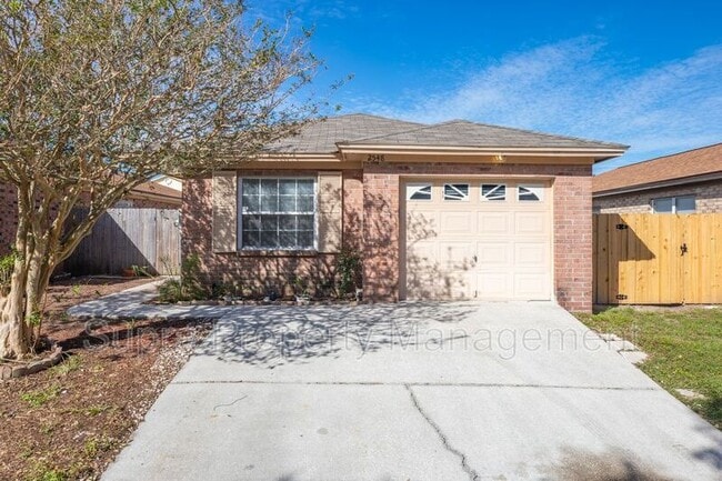 property at 2548 Americas Cup Cir E