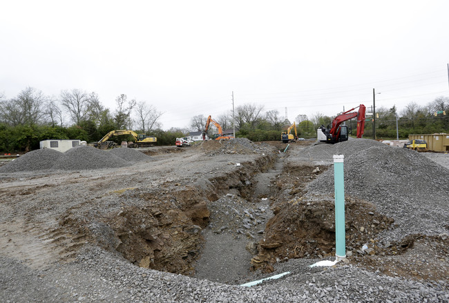 Youngs Lane Townhomes in Nashville, TN - Foto de edificio - Building Photo