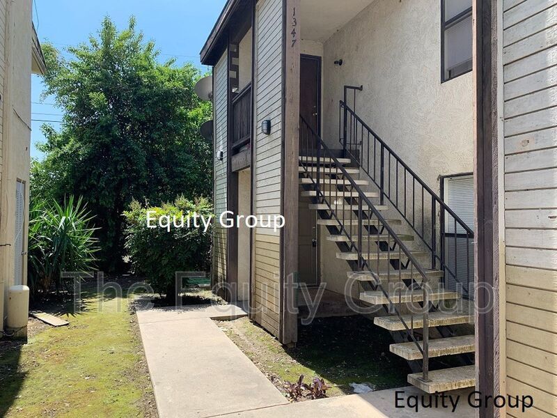 1347 S Court St in Visalia, CA - Building Photo