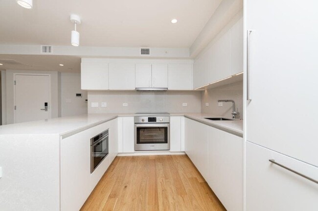 property at 22 Fleet St