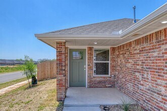 2722 Clifton Ter in Norman, OK - Building Photo - Building Photo