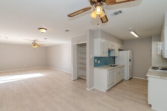 1191 Park Meadow Dr in Beaumont, TX - Building Photo - Building Photo