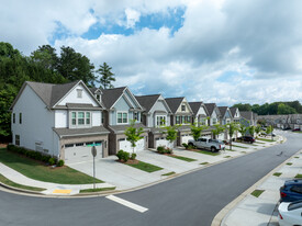 Lanier Harbor Apartments