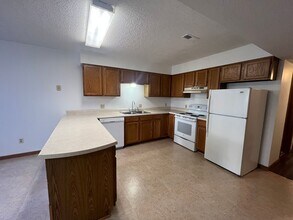 3425-3427 E Sunset St in Springfield, MO - Building Photo - Building Photo
