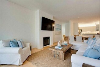 900 Euclid St, Unit 210 in Santa Monica, CA - Foto de edificio - Building Photo